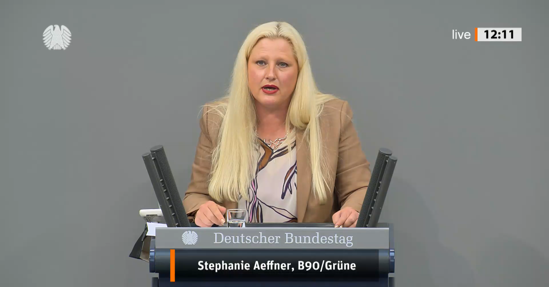 Stephanie Aeffner hält Rede im Bundestag zu Sozialgesetzbuch